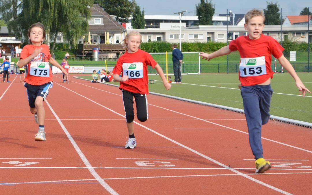 Feriensport-Angebote für Kinder Die Abteilung Leichtathletik bietet in den Sommerferien verschiedene Aktionstage und ein Leichtathletik-Camp an.