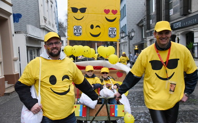 Karneval 2024 – HTV goes Olympia Der HTV läuft als Fußtruppe beim Haaner Kinderkarnevalszug am 11.02.2024 mit.